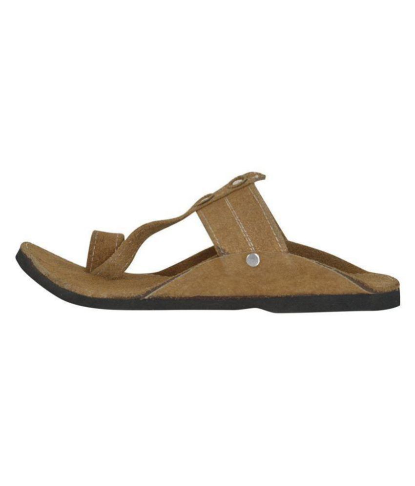 green kolhapuri chappal