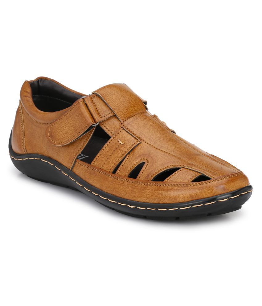 betts tan sandals