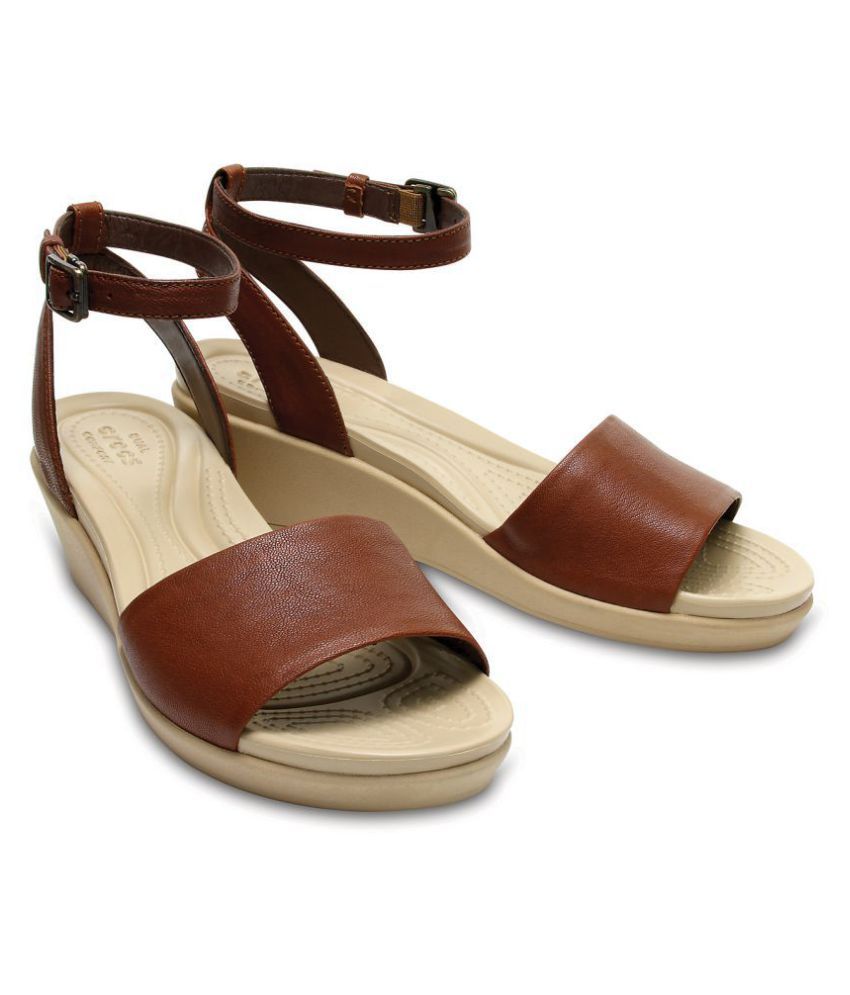 crocs leigh ann ankle strap