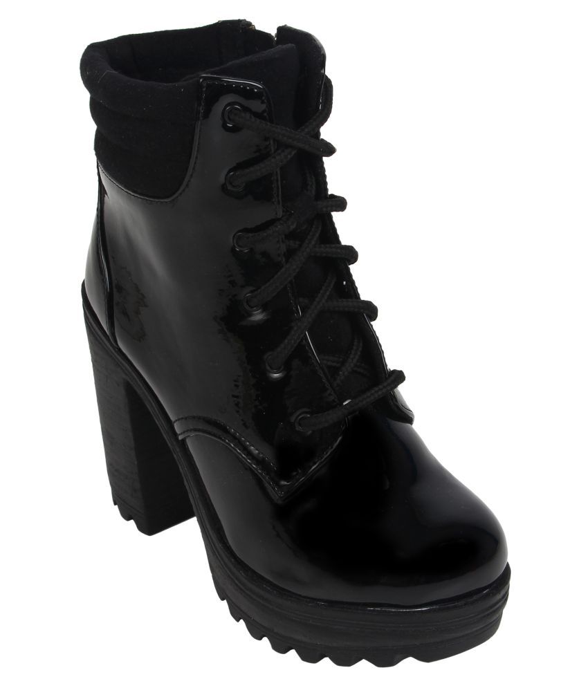    			Catwalk Black Ankle Length Casual Boots