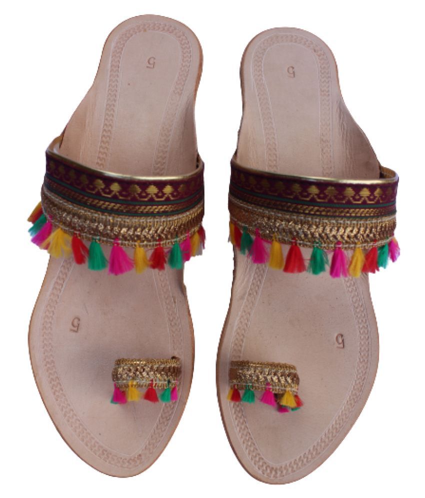 ethnic footwear for women's