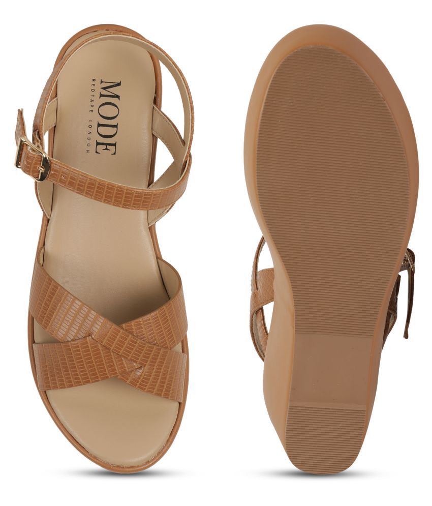 mode by red tape pumps