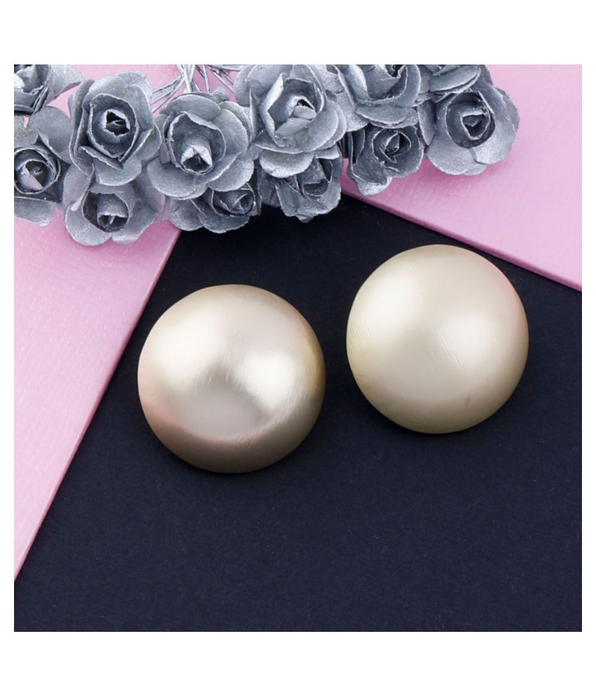     			Silver Shine Stunning Gold Polished simple Stud Earring For Girls And Women