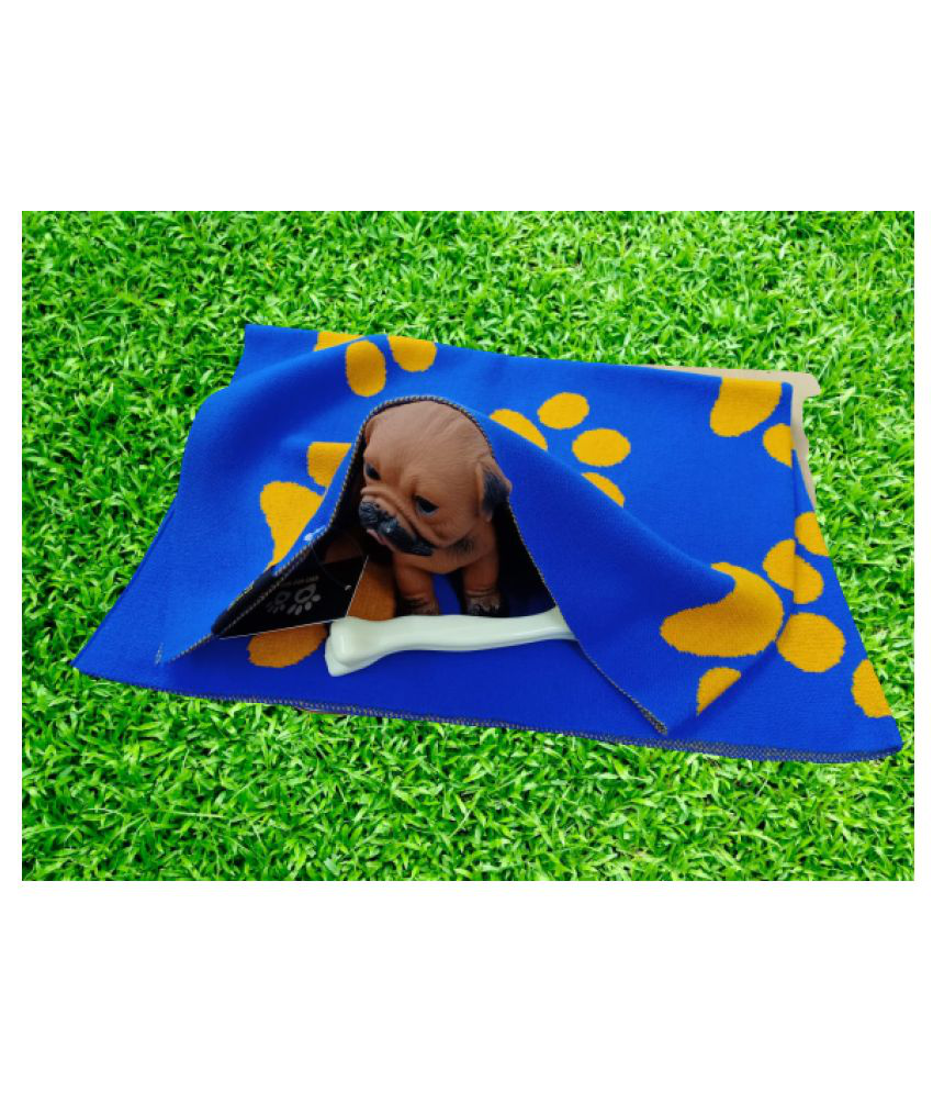 KOKIWOOWOO Premium Soft and Cozy Finely Knitted Woolen Dog Blanket Blue with Yellow Paw