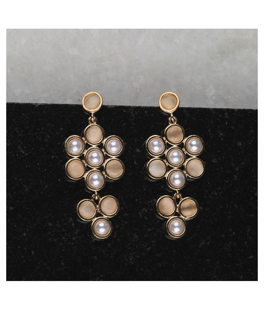     			SILVER SHINE  Fashion Delicated Patry Wear Pearl Earring For Women Girl