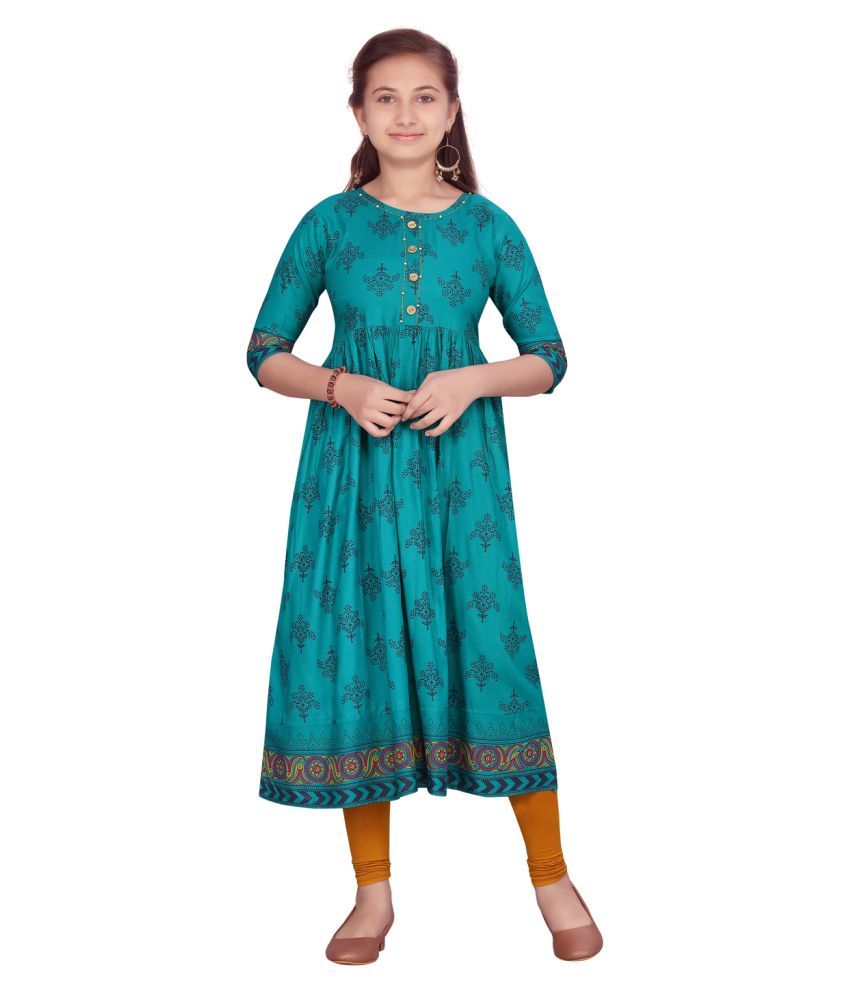 which colour leggings with dark green kurtis