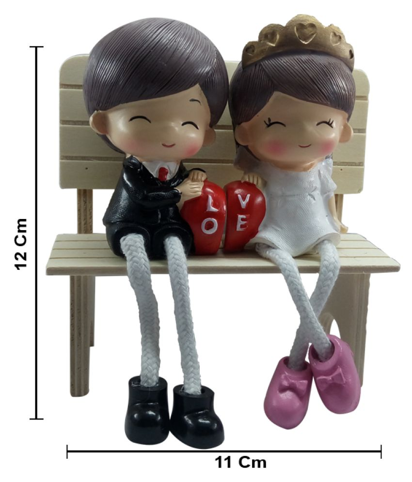 miniature couple figurine