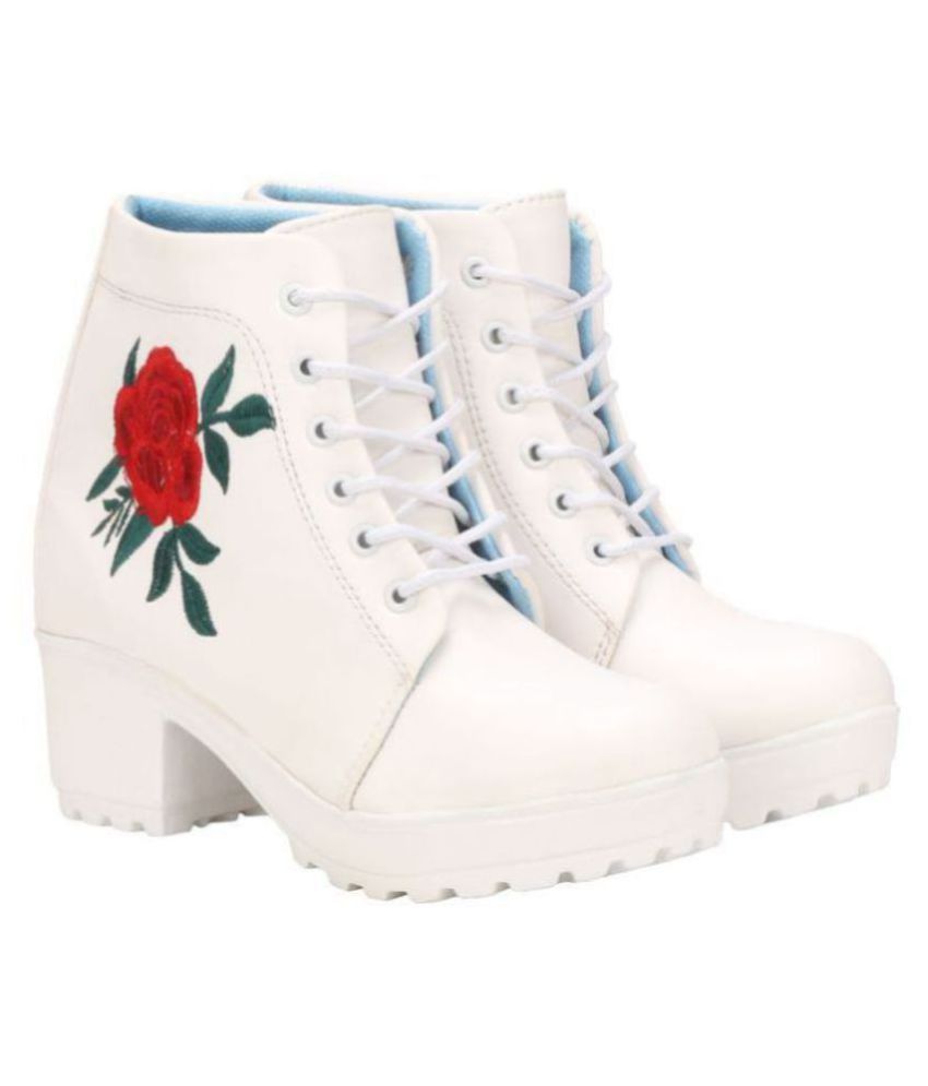     			Commander White Ankle Length Casual Boots