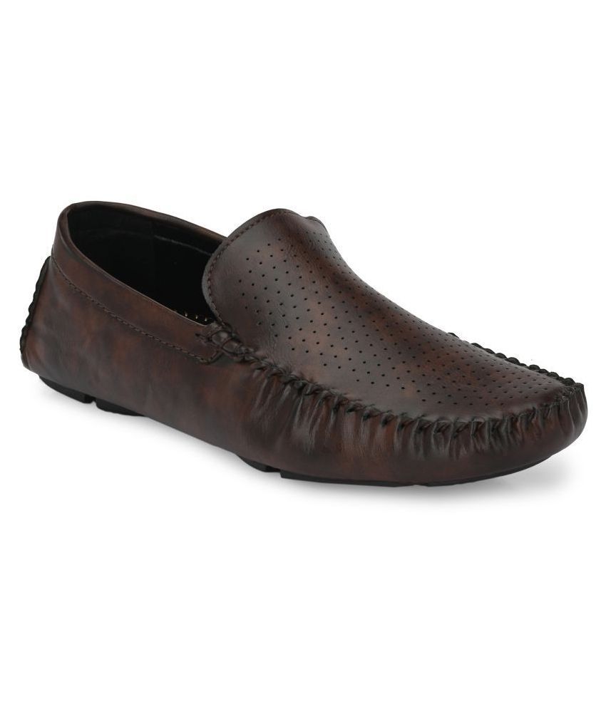     			Leeport - Brown Men's Slip on loafers