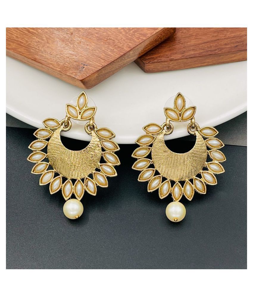     			The Jewelbox Golden Designer Earring