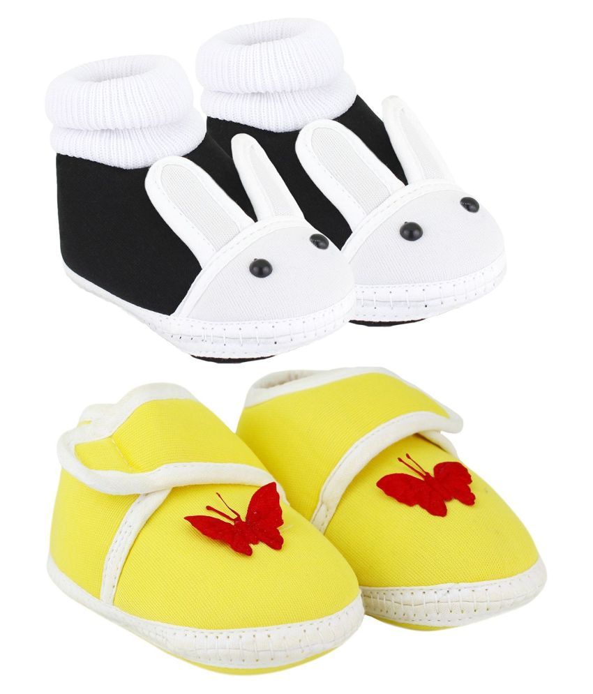     			Neska Moda Pack Of 2 Baby Boys & Girls Black And Yellow Cotton Booties For 0 To 12 Months