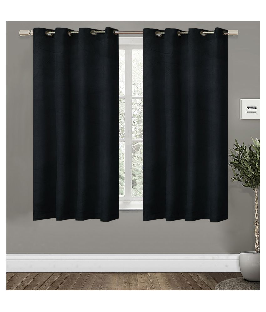     			Home Candy Set of 2 Window Blackout Room Darkening Eyelet Polyester Black Curtains ( 152 x 114 cm )