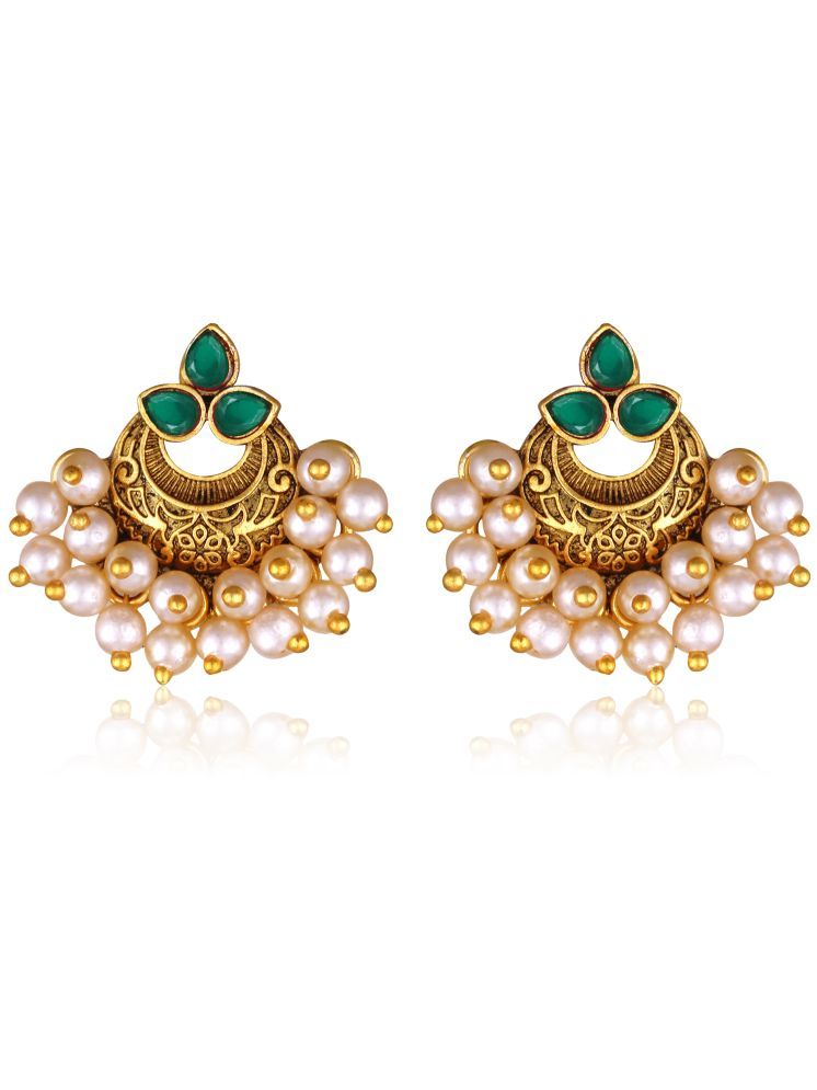     			VIVASTRI Green Stud Earrings ( Pack of 1 )