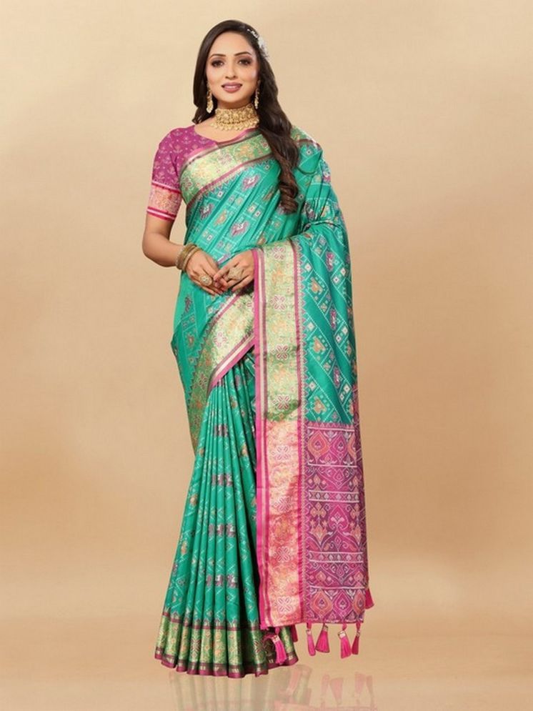     			Varni Fabrics Pack of 1 Silk Woven Saree With Blouse Piece ( Light Green )