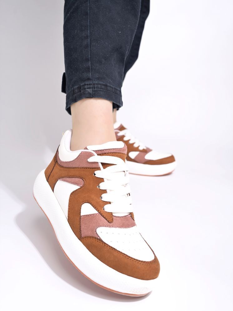     			Stylestry White Women's Sneakers