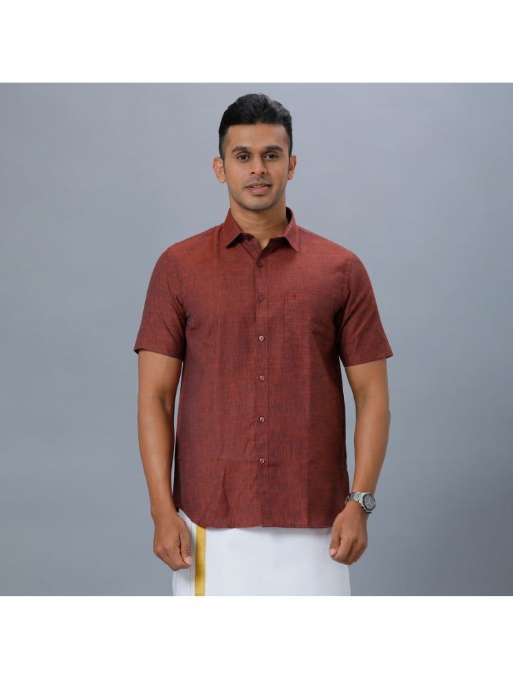     			Ramraj cotton Cotton Blend Regular Fit Self Design Half Sleeves Men's Casual Shirt - Maroon ( Pack of 1 )