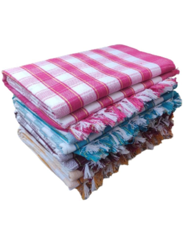     			KAKUMANU Pack of 4 Cotton 575 -GSM Bath Towel ( Multicolor )