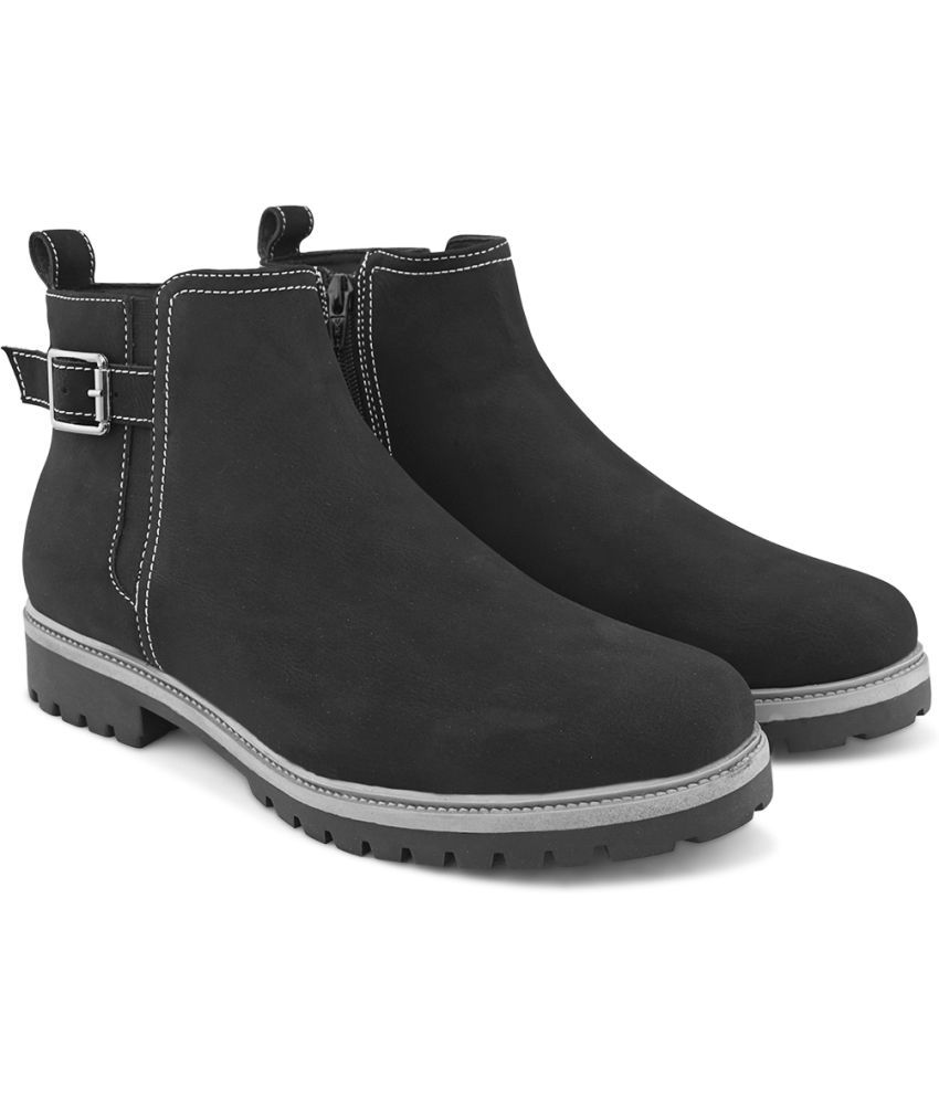     			Fentacia Black Men's Chukka Boots