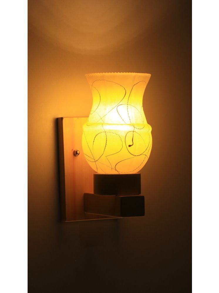     			VAGalleryKing Yellow Up Light Wall Lamp ( Pack of 1 )