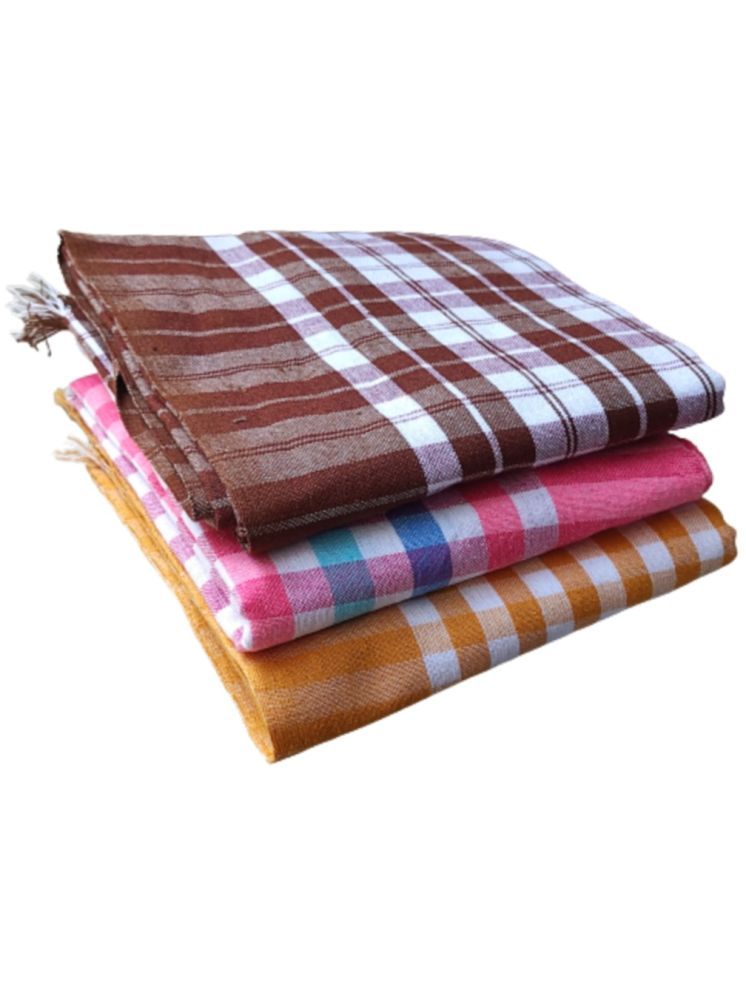     			VUNNAVA Pack of 3 Cotton 575 -GSM Bath Towel ( Multicolor )