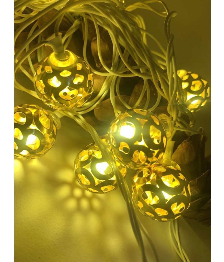     			ZESTRUM Gold 1Mtr String Light ( Pack of 1 )