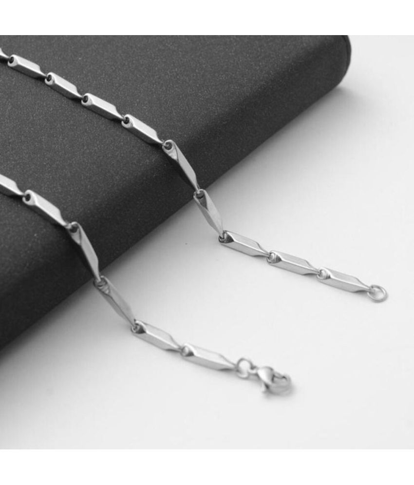     			db enbloc Rhodium Plated Chain ( Set of 1 )