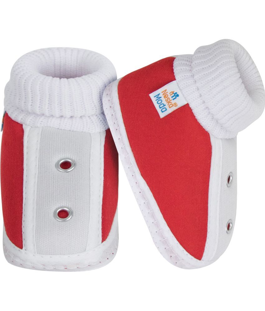     			Neska Moda - Red Booties For Baby Boy & Baby Girl 6-12 Months ( Pack of 1 )