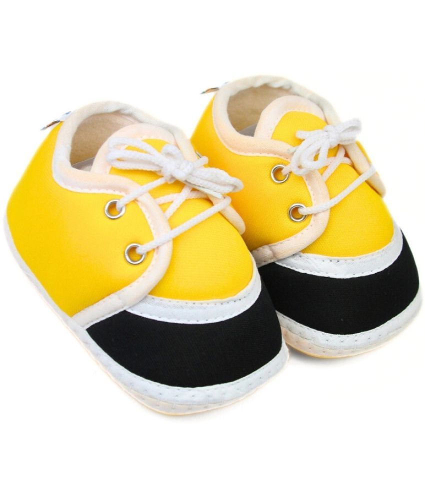     			Neska Moda - Yellow Booties For Baby Boy & Baby Girl 6-12 Months ( Pack of 1 )