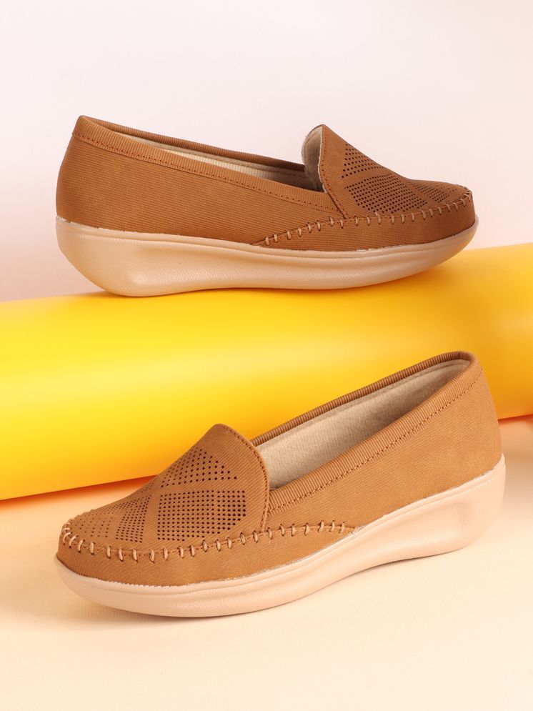     			Aroom Tan Women's Loafers