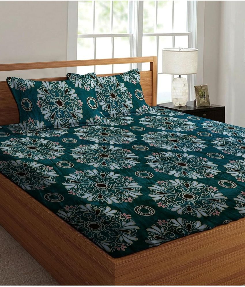     			Decent Home Fleece Abstract Printed Fitted ( King Size ) - Green