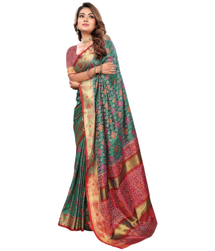     			KOMAL NX Pack of 1 Art Silk Woven Saree With Blouse Piece ( Green,Red )