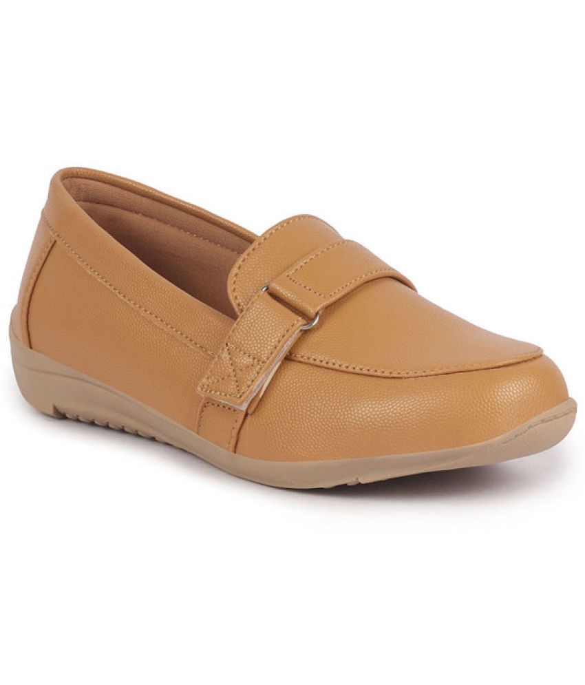     			Fausto Beige Women's Slip On