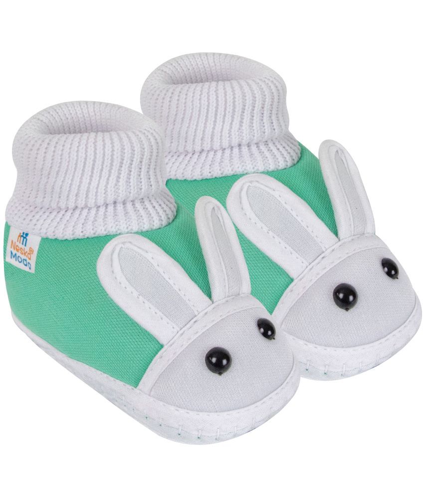     			Neska Moda - Green Booties For Baby Boy & Baby Girl 0-6 Months ( Pack of 1 )