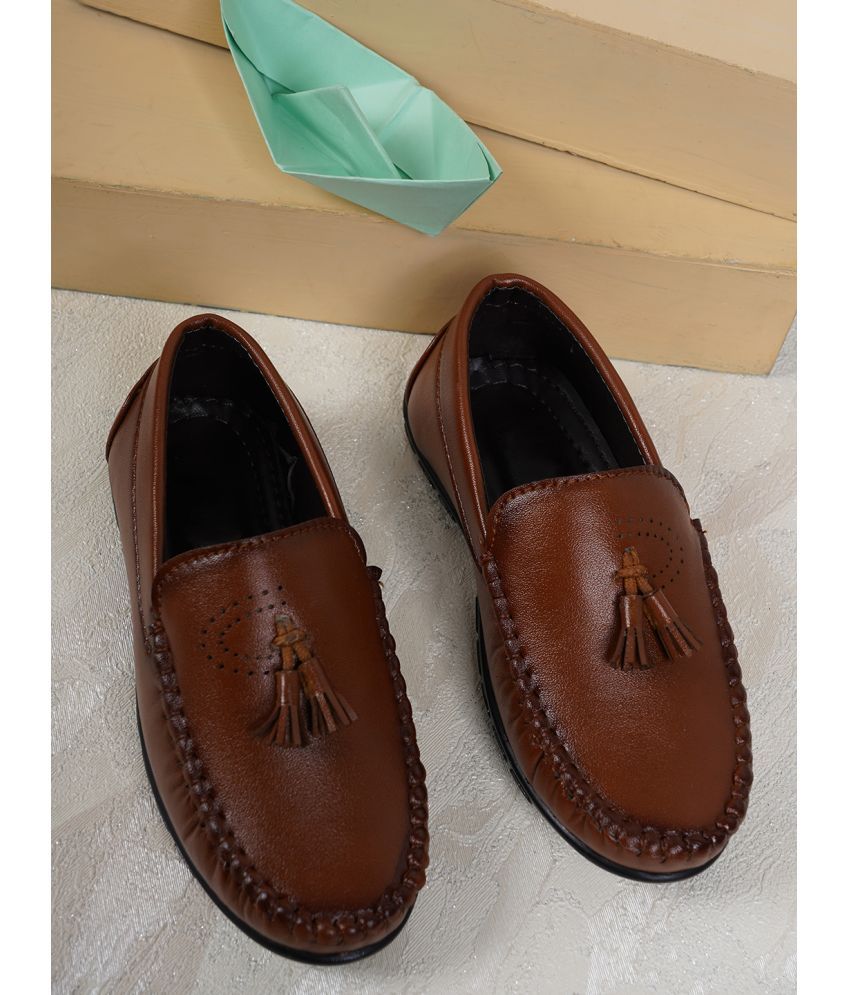     			STYLE SHOES - Tan Boy's Loafers ( 1 Pair )