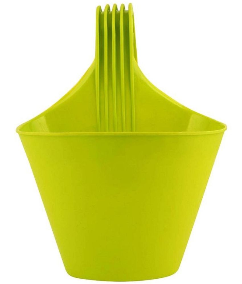     			Green plant indoor Green Plastic Hanging Planter ( Pack of 1 )