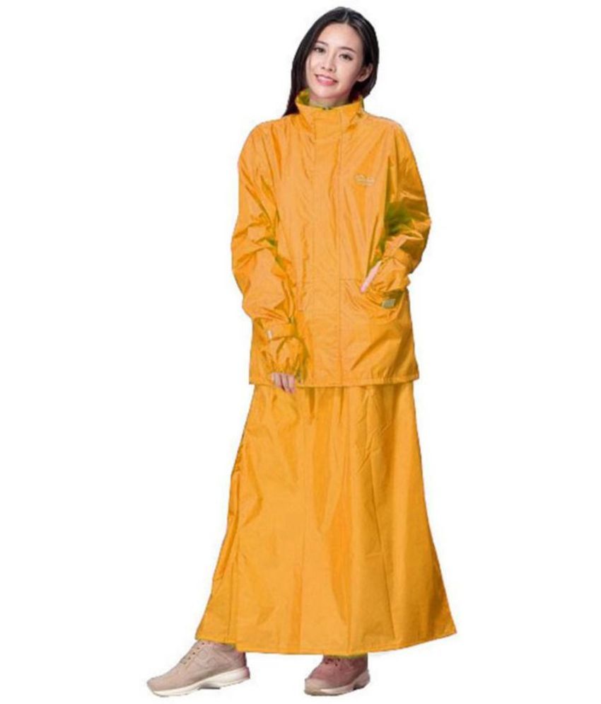     			Reoutlook Polyester Raincoat Set - Yellow