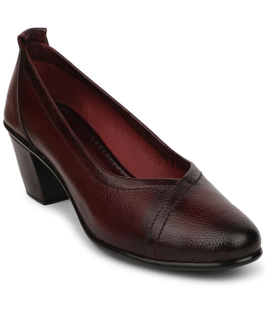     			Liberty Maroon Women's Casual Ballerinas