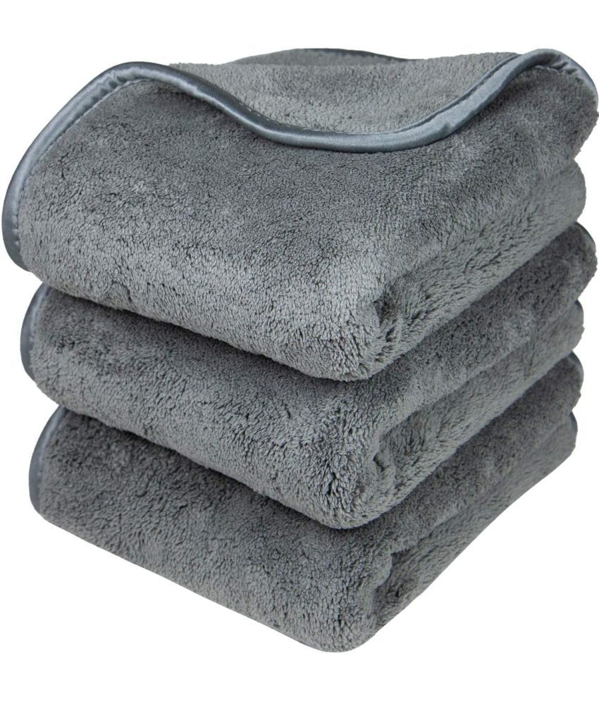     			Mockhe Grey 800 GSM Microfiber Cloth For Automobile ( Pack of 3 )