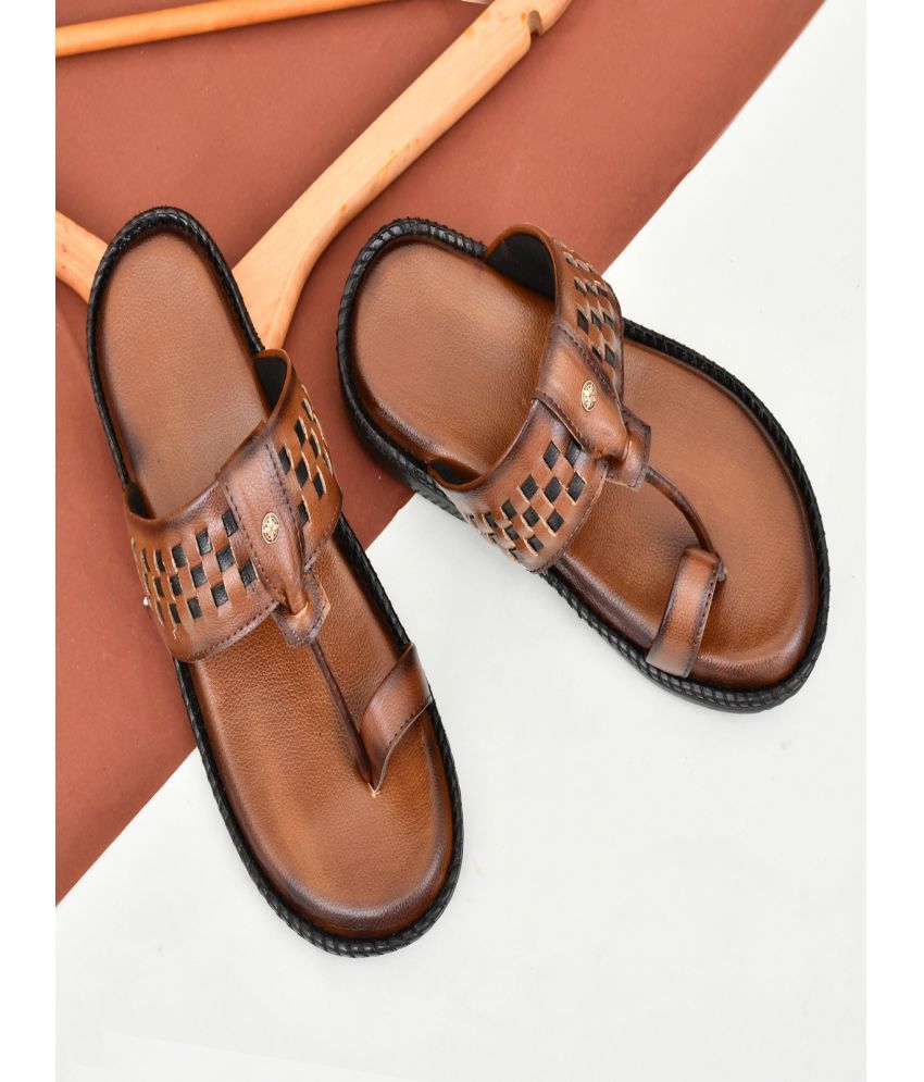     			ZIRSQ Tan Men's Kolhapuris