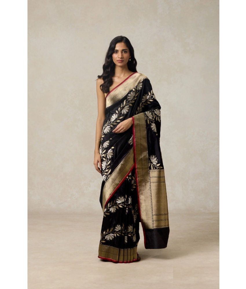     			KOMAL NX Pack of 1 Silk Blend Woven Saree With Blouse Piece ( Black )