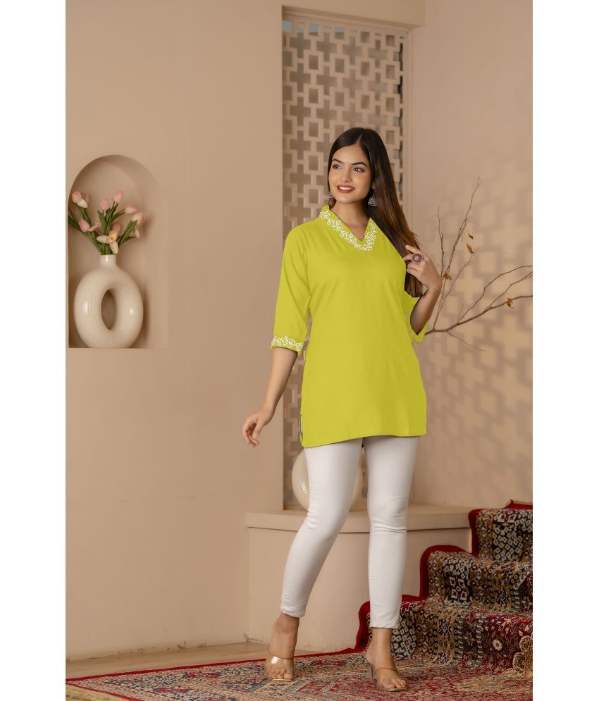     			Kapadia Pack of 1 Rayon Embroidered Straight Women's Kurti - ( Yellow )