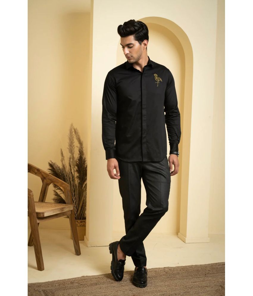     			VERTUSY Cotton Blend Regular Fit Embroidered Full Sleeves Men's Casual Shirt - Black ( Pack of 1 )