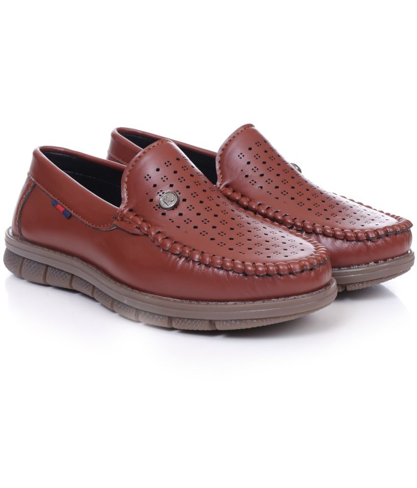     			ZOOMBIE - Tan Boy's Loafers ( 1 Pair )