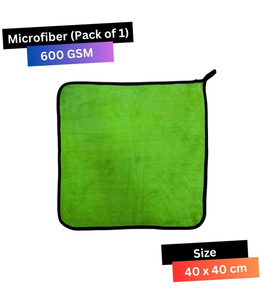     			CRYSATLFRESH Green 600 GSM Microfiber Cloth For Automobile ( Pack of 1 )