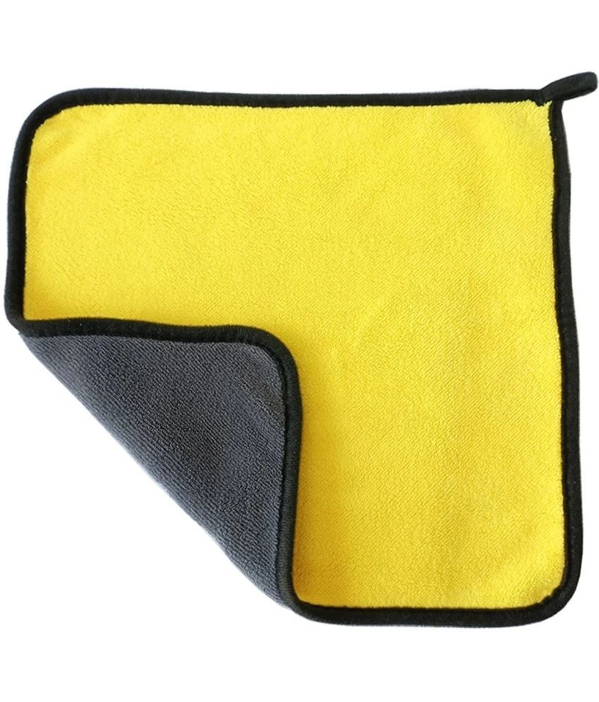     			Caronix Yellow 600 GSM Microfiber Cloth For Automobile ( Pack of 1 )