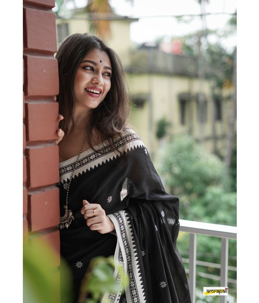     			Vividvibe Pack of 1 Kanjivaram Silk Self Design Saree With Blouse Piece ( Black )