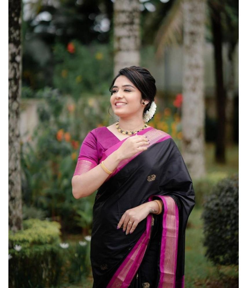     			Vividvibe Pack of 1 Kanjivaram Silk Self Design Saree With Blouse Piece ( Black )