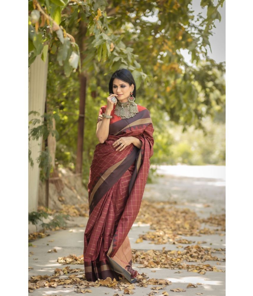     			Vividvibe Pack of 1 Kanjivaram Silk Self Design Saree With Blouse Piece ( Brown )