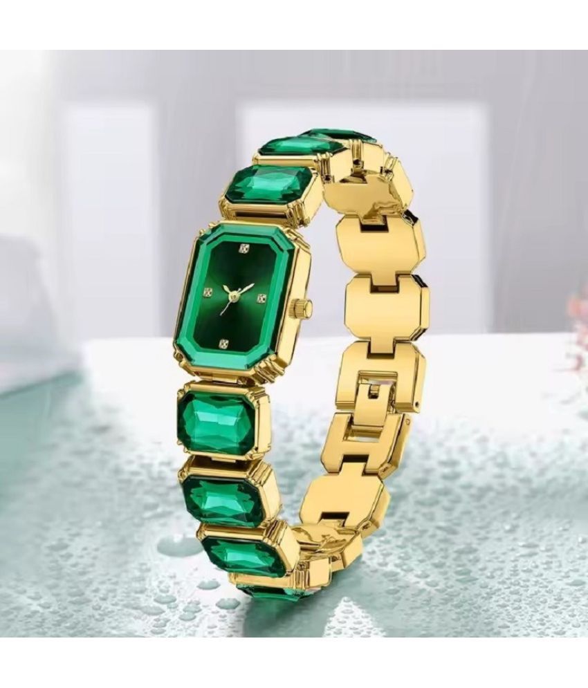     			Renaissance Traders Green Metal Analog Womens Watch