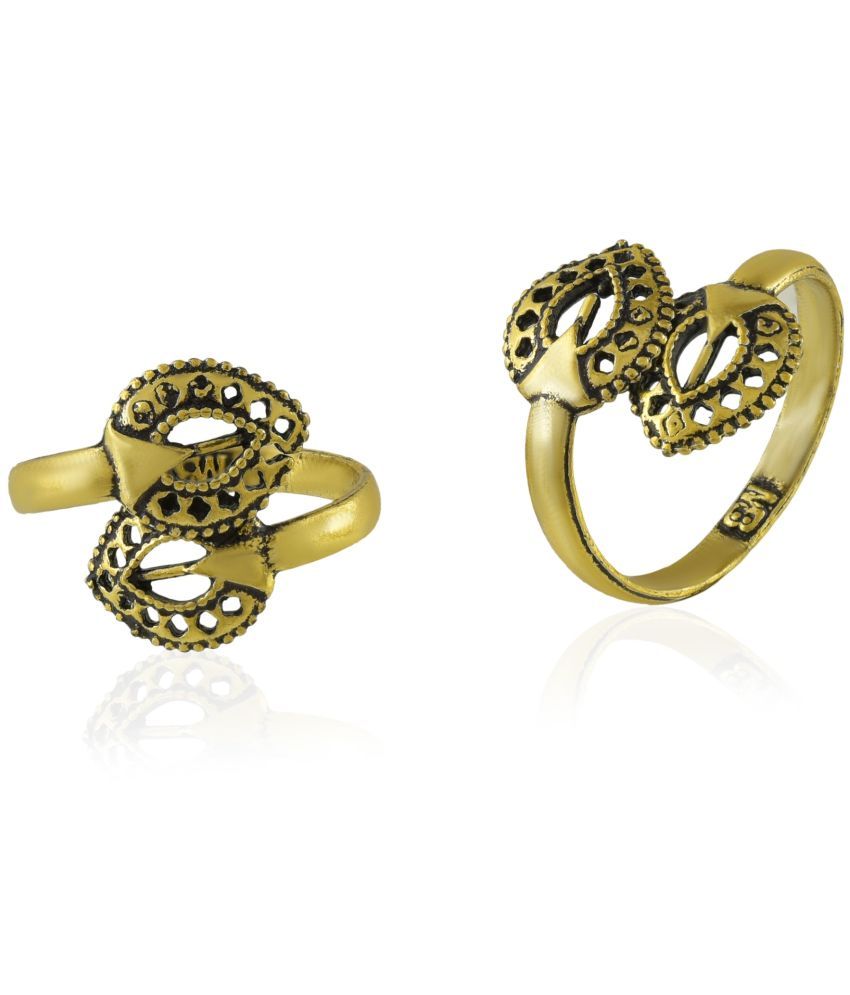     			ADMIER Gold Toe Rings ( Pack of 2 )